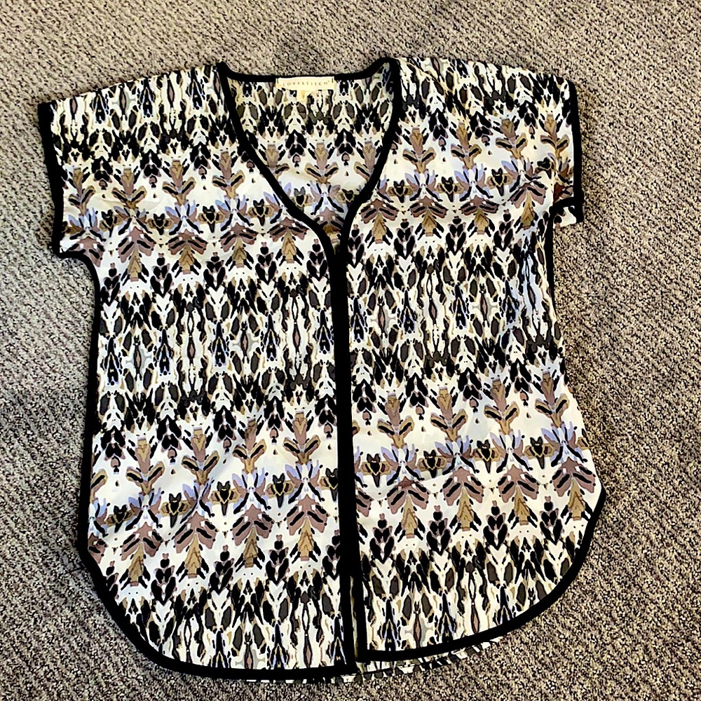 Blouse with Flirty Print
